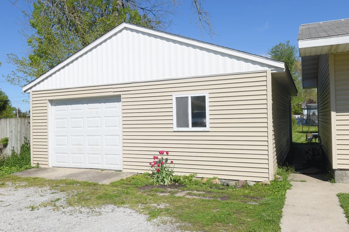 524 W John St, Rensselaer, IN 47978