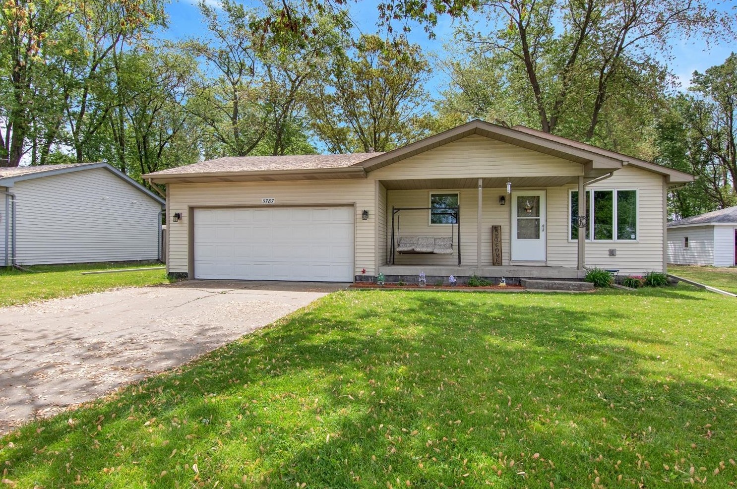 5787 Paula Ave, Portage, IN 46368-2027