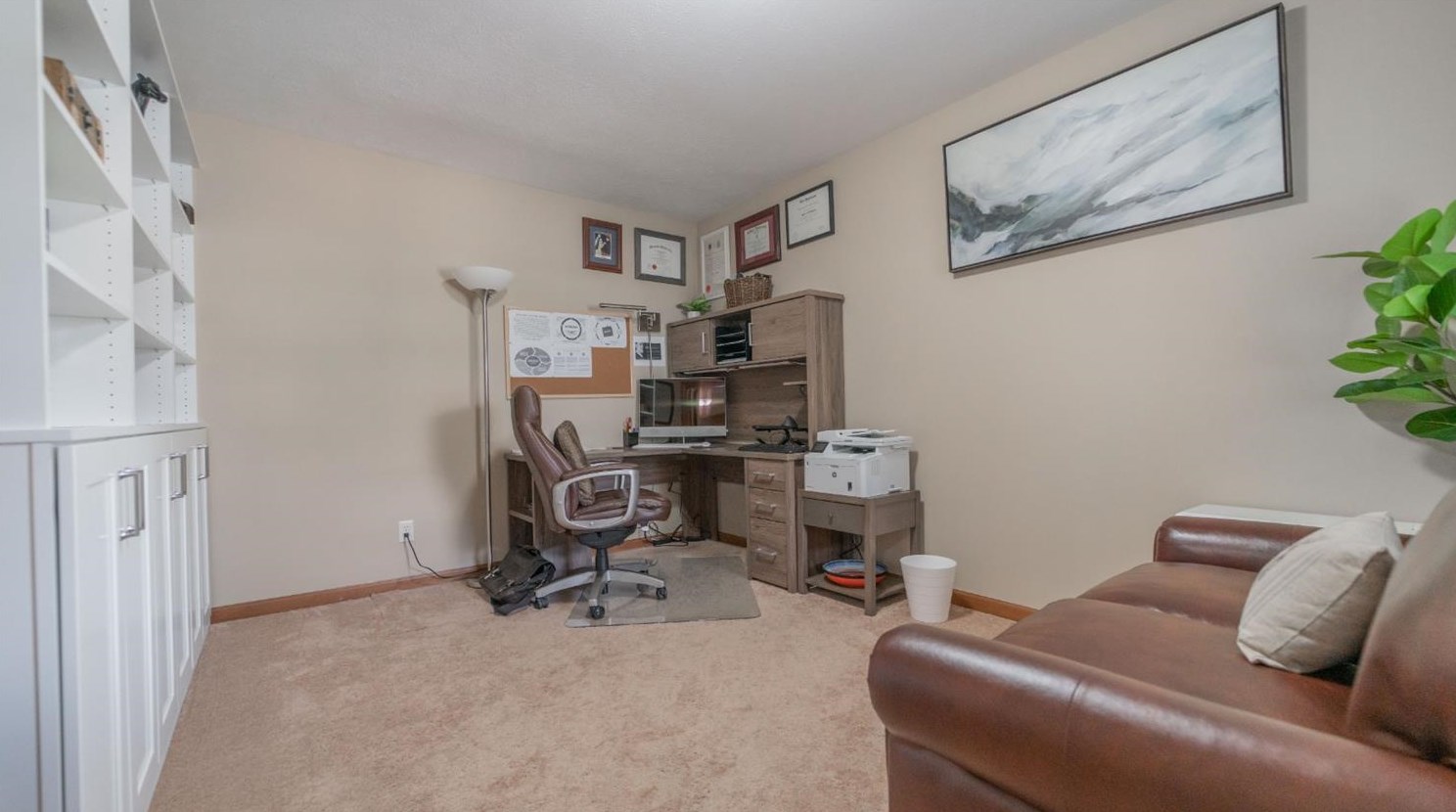 1472 Danvers Pkwy, Valpo IN  46385-7208 exterior