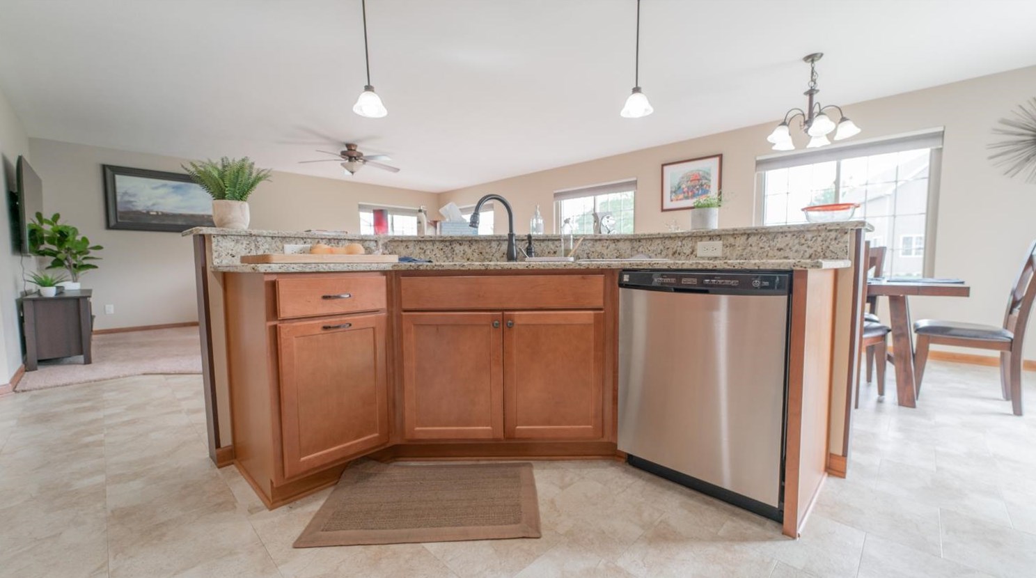 1472 Danvers Pkwy, Valpo IN  46385-7208 exterior