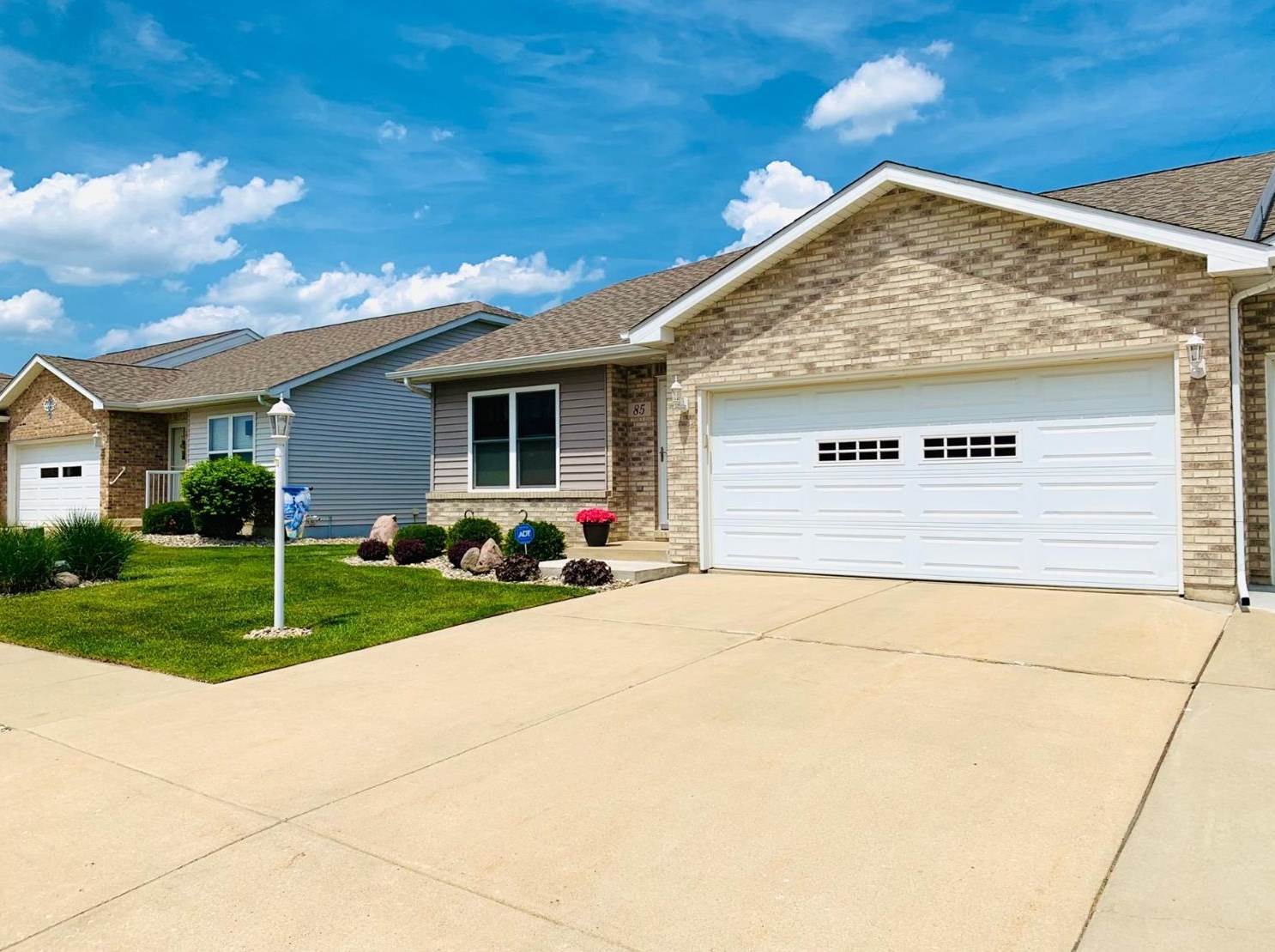 85 Prince William Ct, La Porte, IN 46350