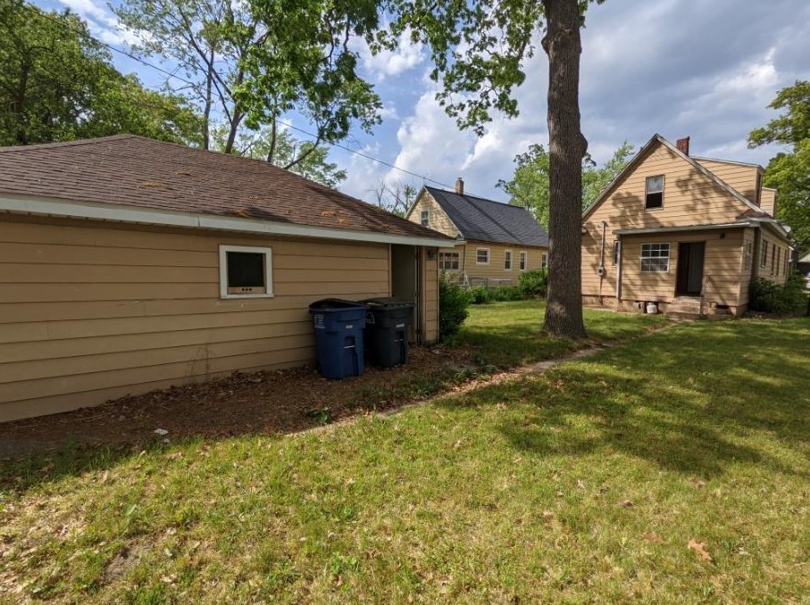 221 Hobart St, Michigan City, IN 46360