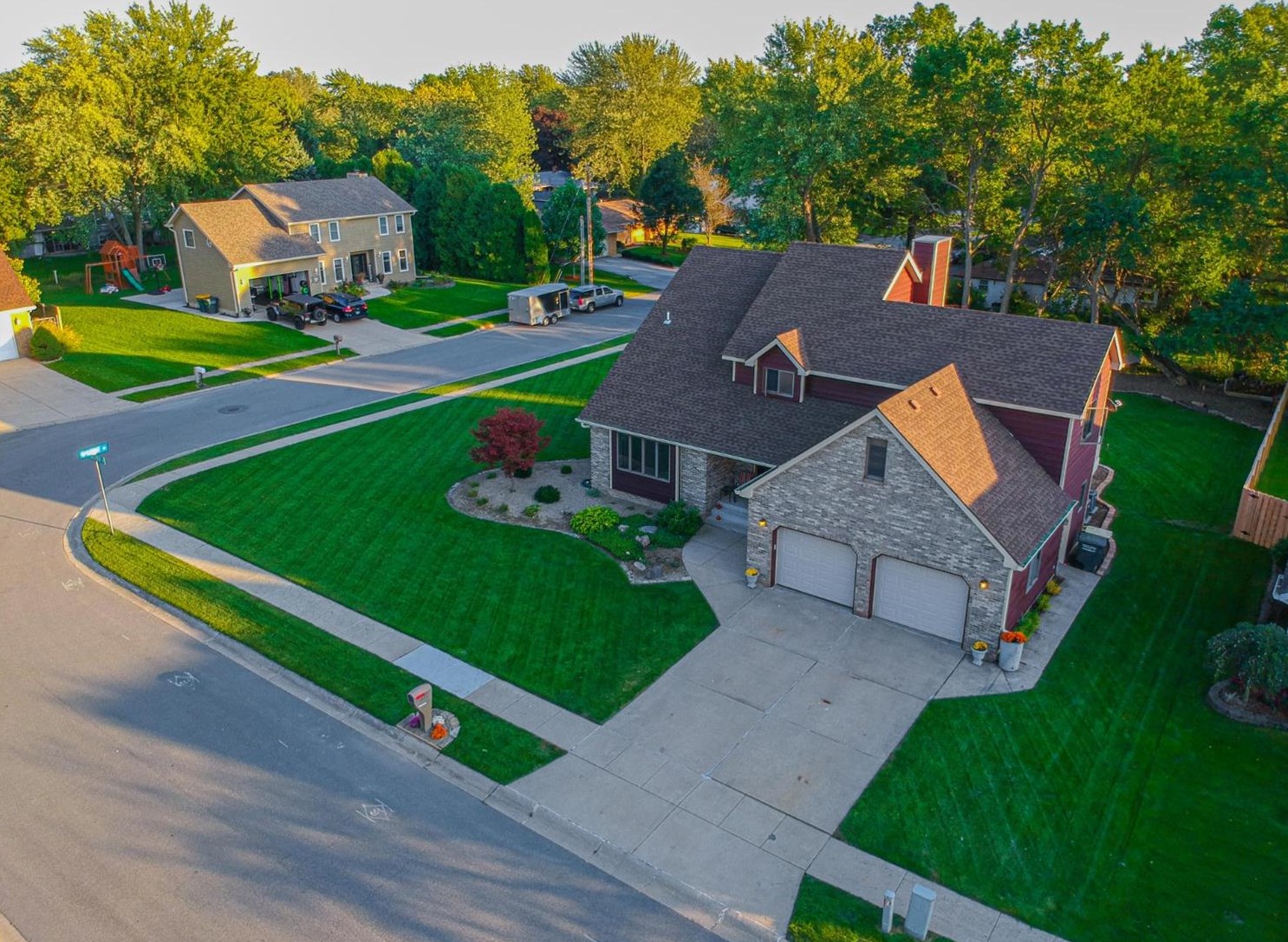 157 Pineview Ln, Valpo, IN 46383-1749