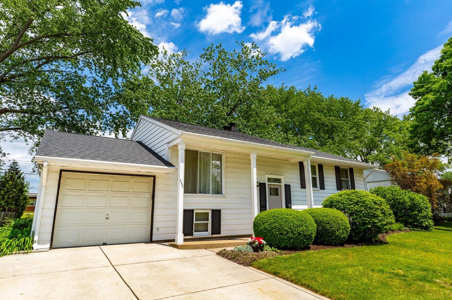 456 Sheffield Dr, Valpo, IN 46385