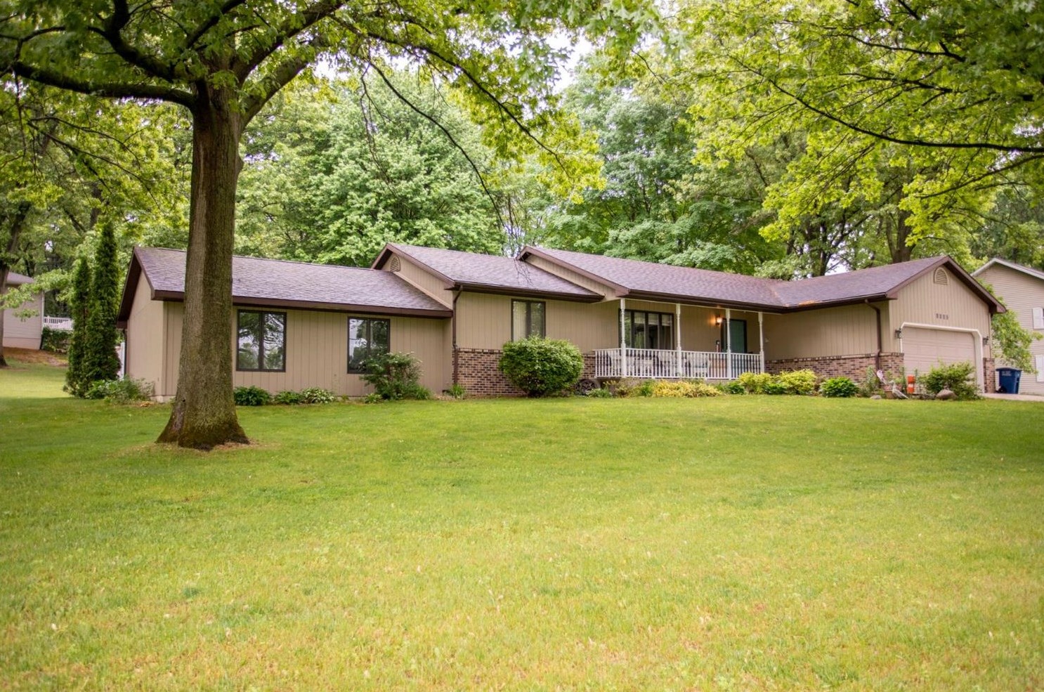 5233 Schultz Rd, La Porte, IN 46350-7203
