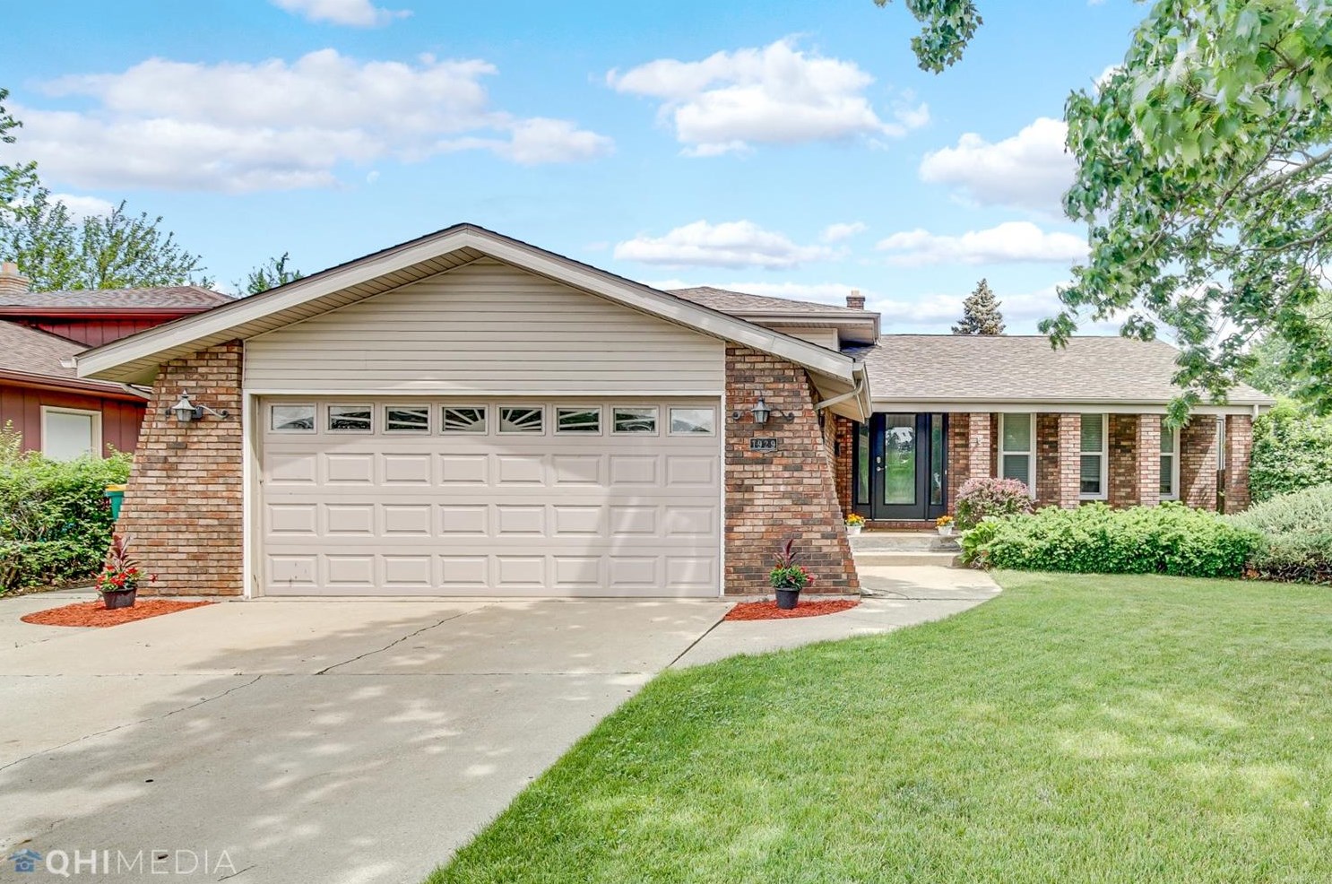 1929 Martha St, Hammond, IN 46321