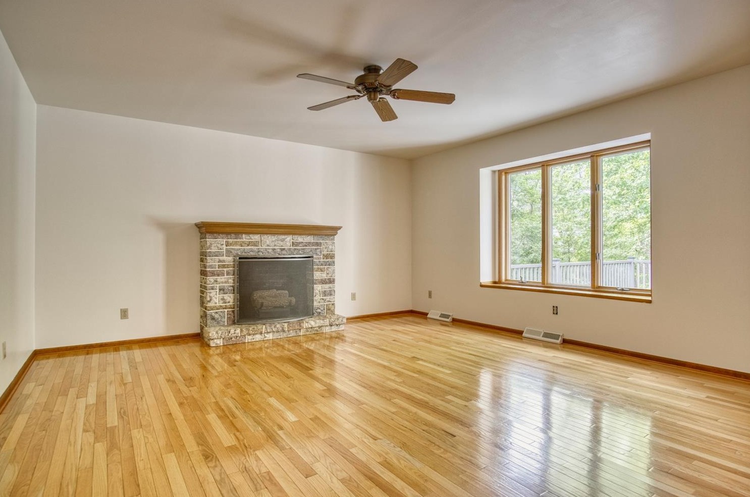 8857 24th Sw St, Demotte, IN 46310