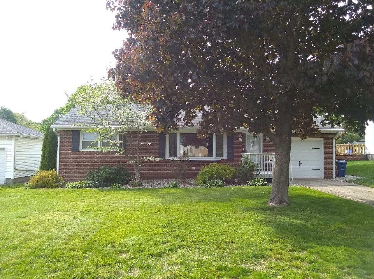 1103 Weller Ave, La Porte, IN 46350-2971