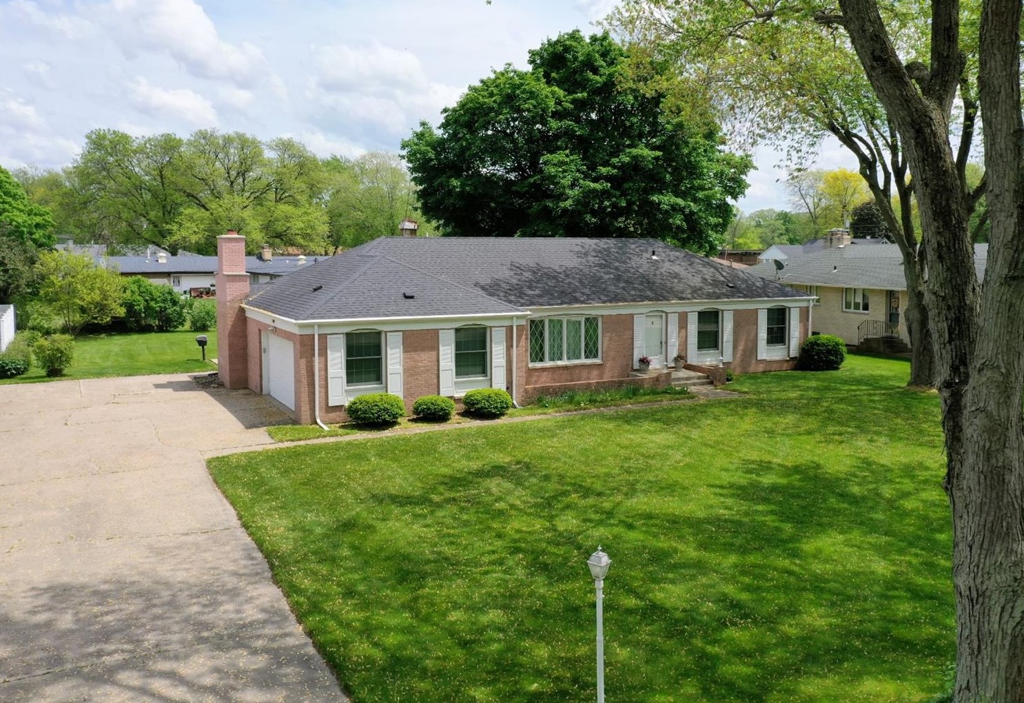 6409 Arthur St, Gary, IN 46410-3122