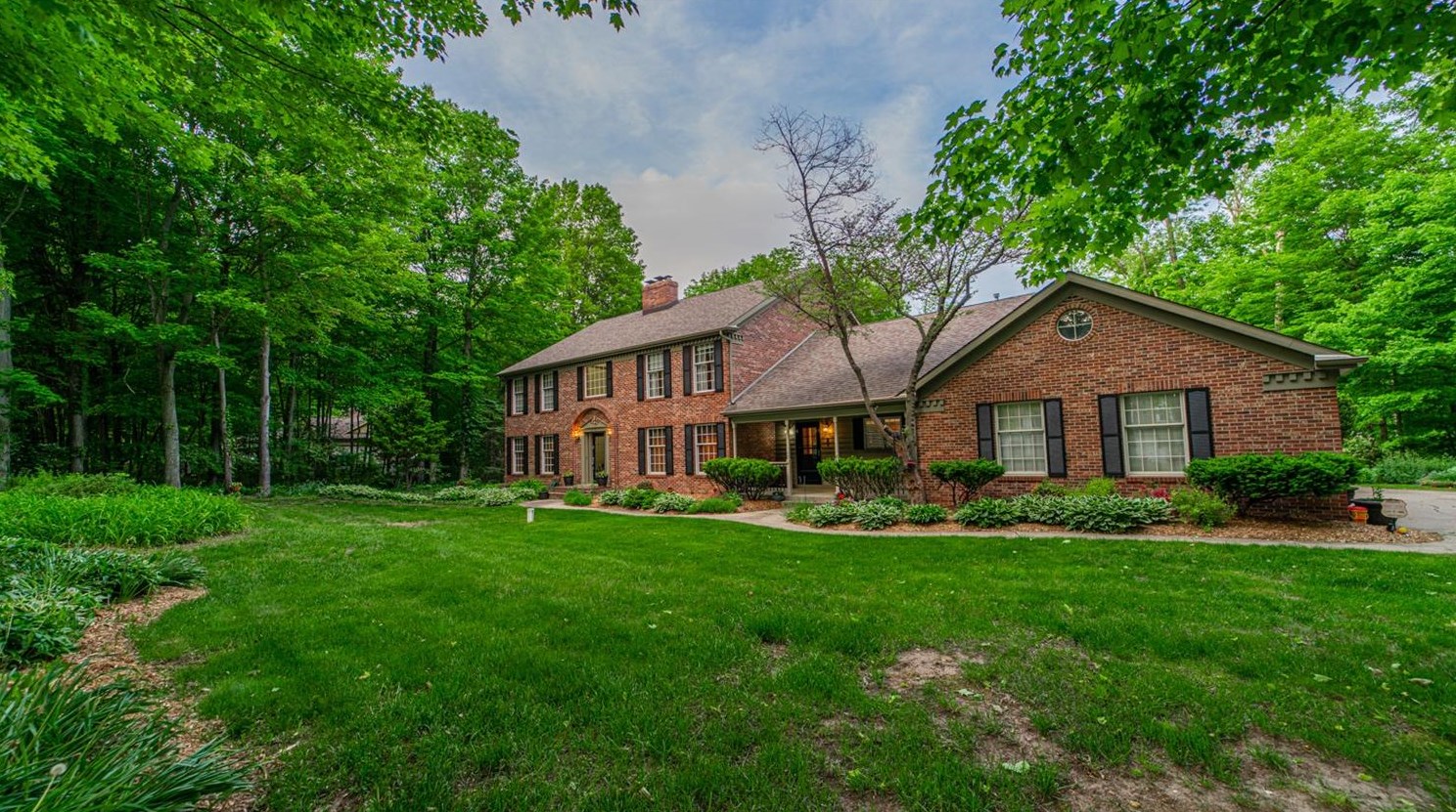 297 N Timber Ridge Rd, La Porte, IN 46350