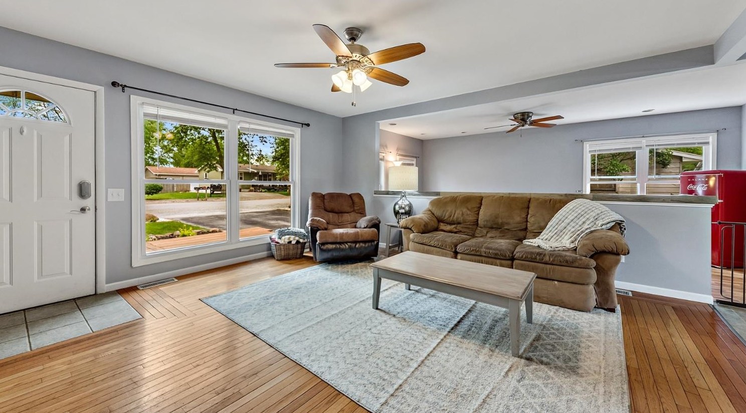 705 W Alice St, Kouts, IN 46347