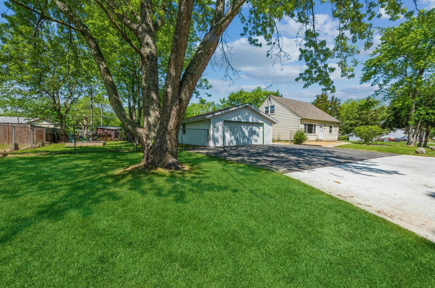 710 Heritage Rd, Valpo, IN 46385