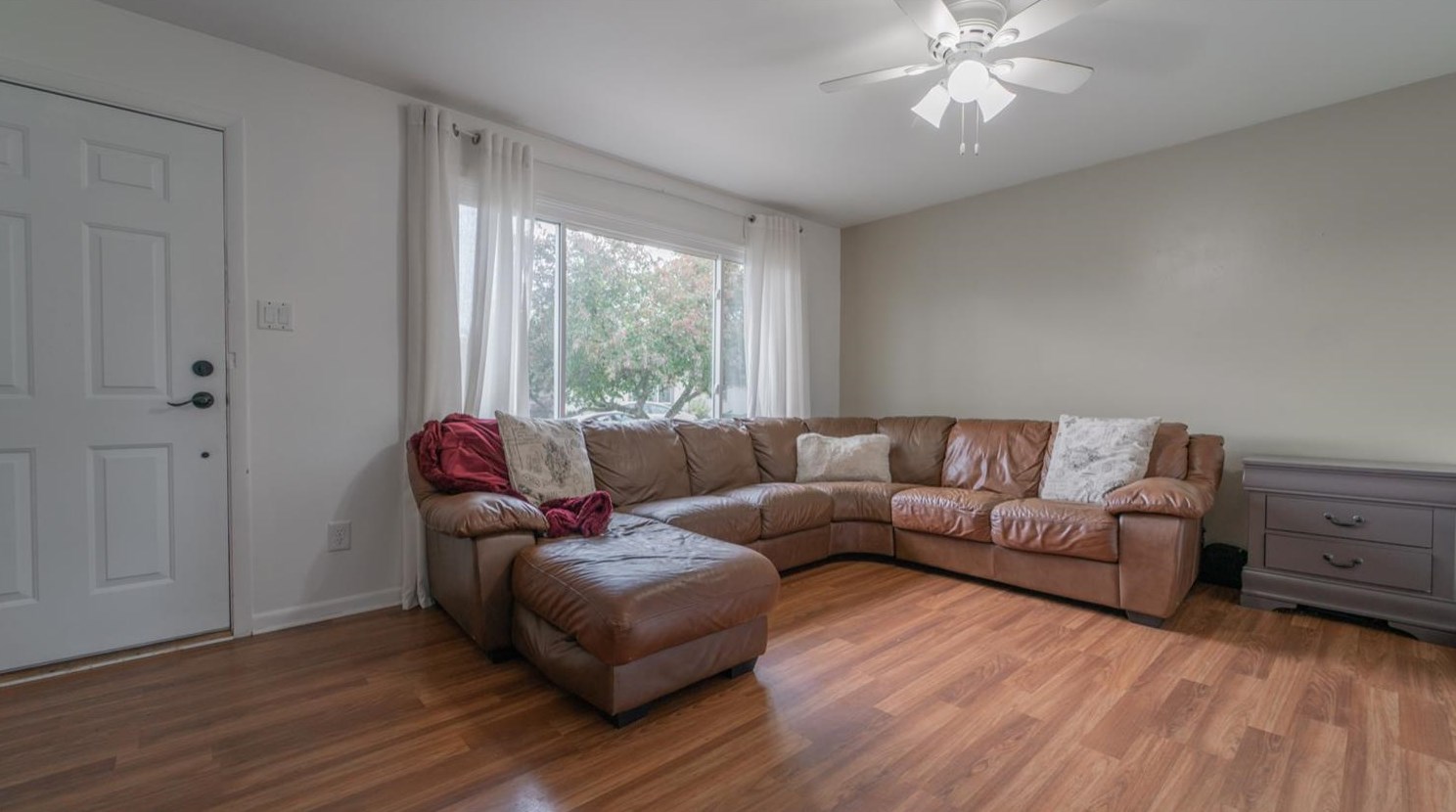 527 Sandalwood Ct, Valpo, IN 46385