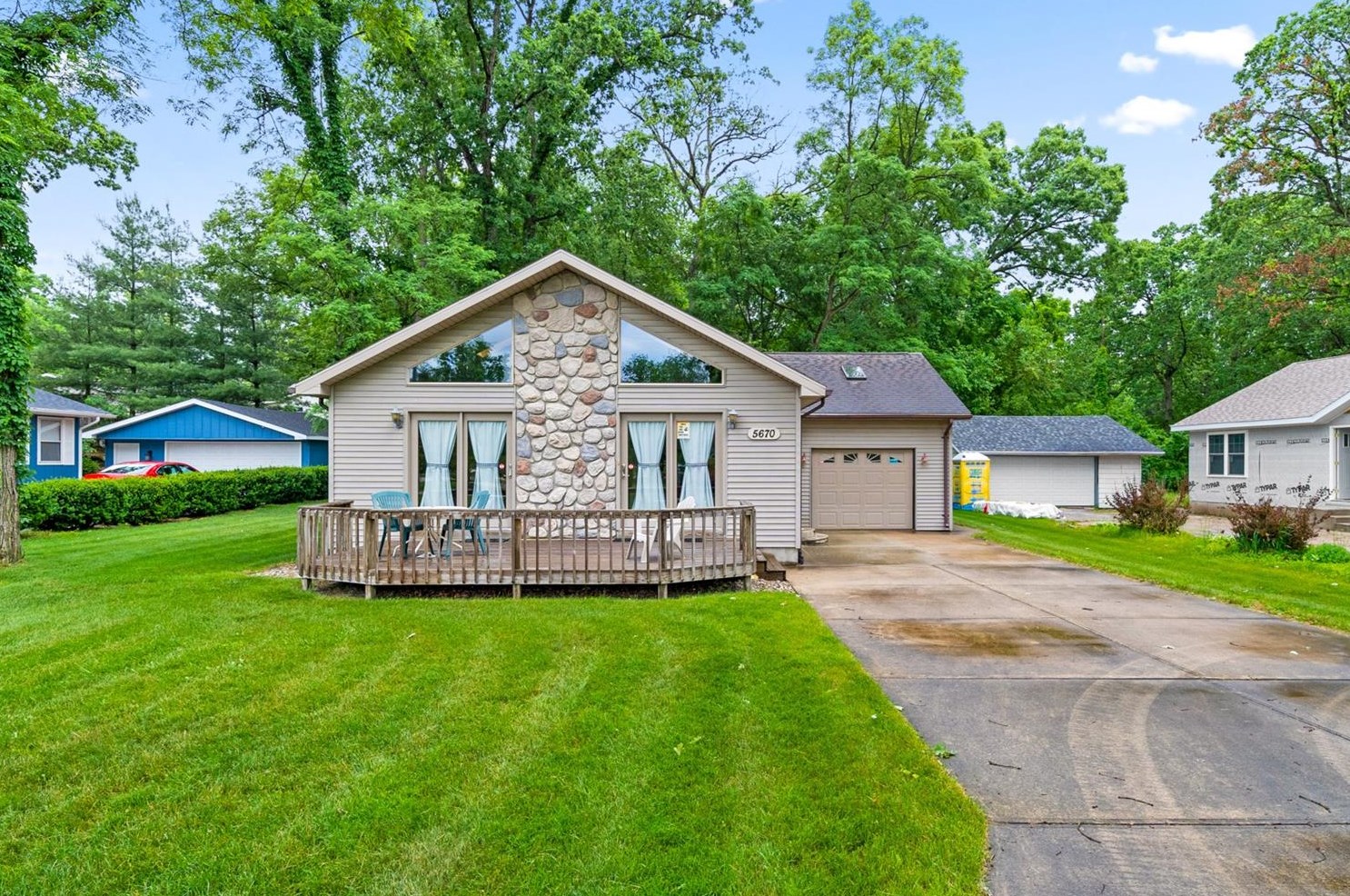 5670 E 650 S, Bass Lake, IN 46534