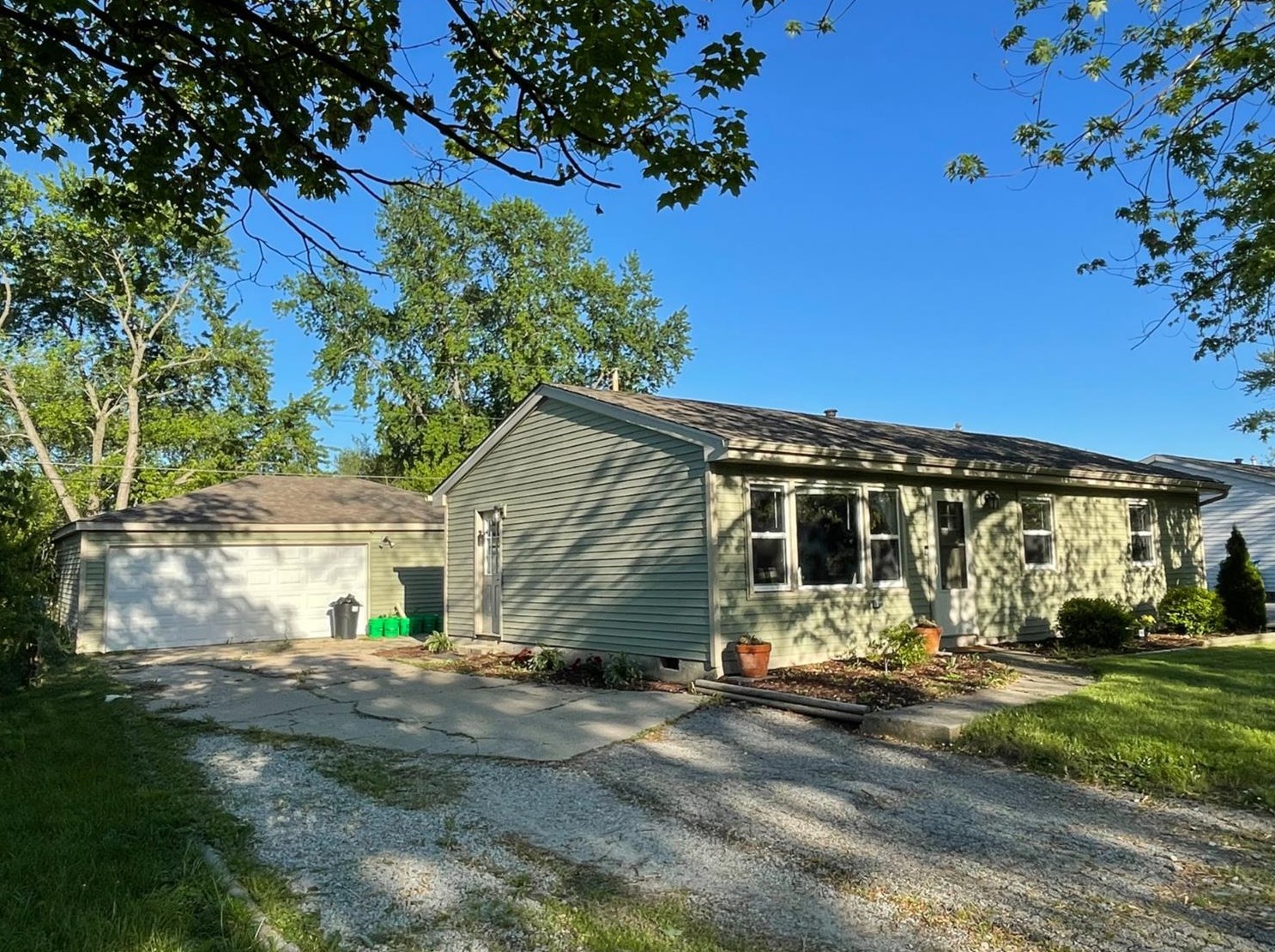 759 Imperial Rd, Valpo, IN 46385