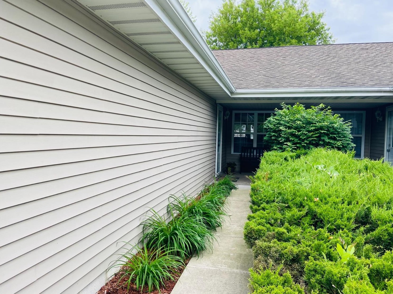1010 N Colfax St, Griffith, IN 46319