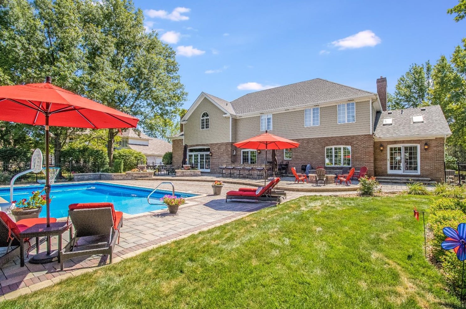 948 Killarney Dr, Dyer, IN 46311