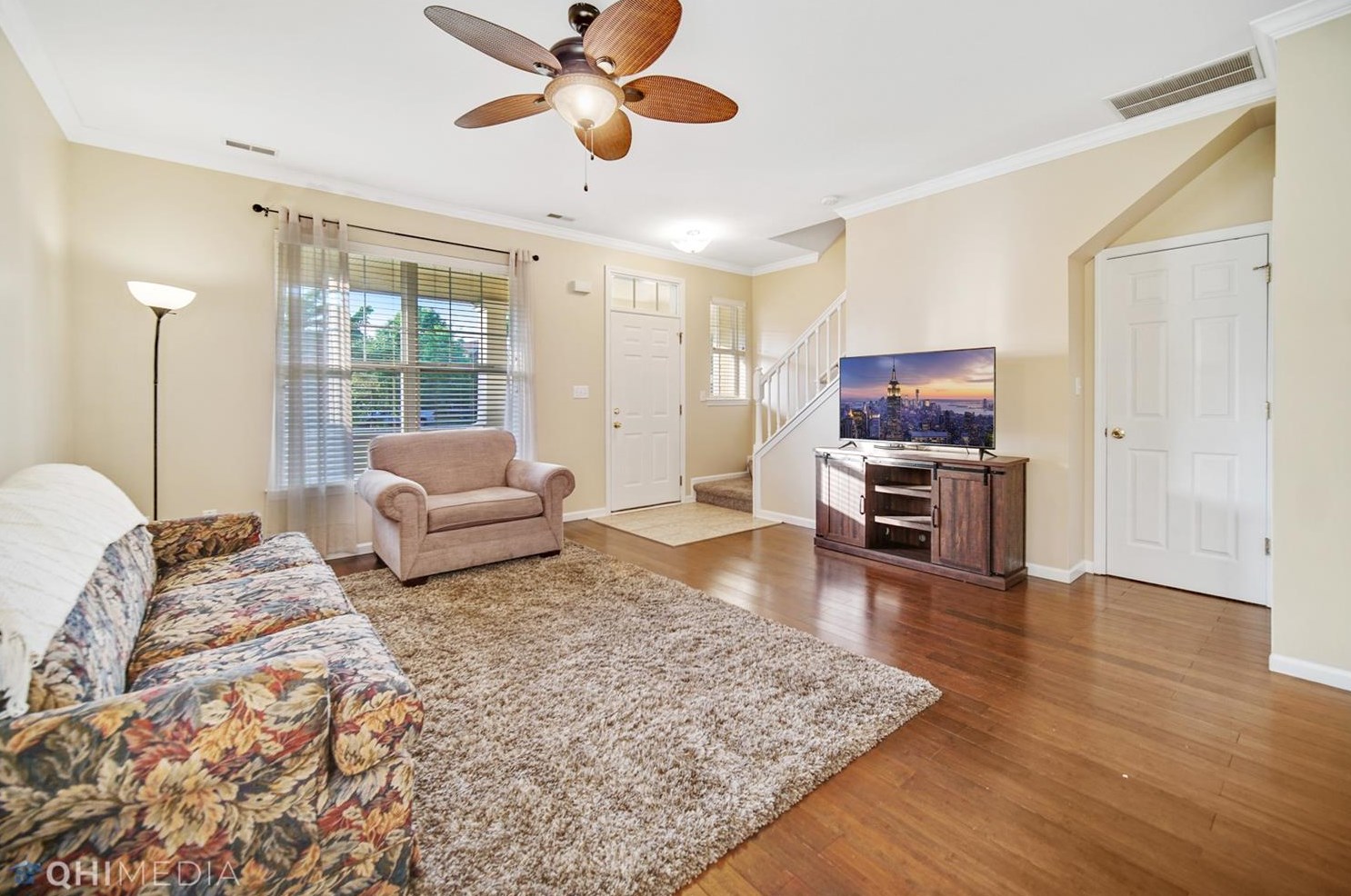 324 Village Sq, Porter IN  46304-9665 exterior