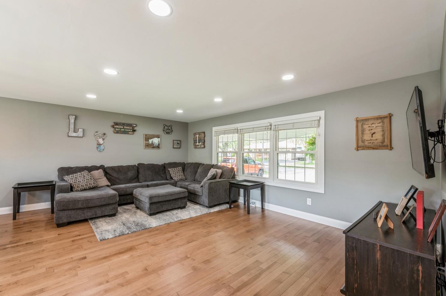 754 S East St, Crown Point, IN 46307