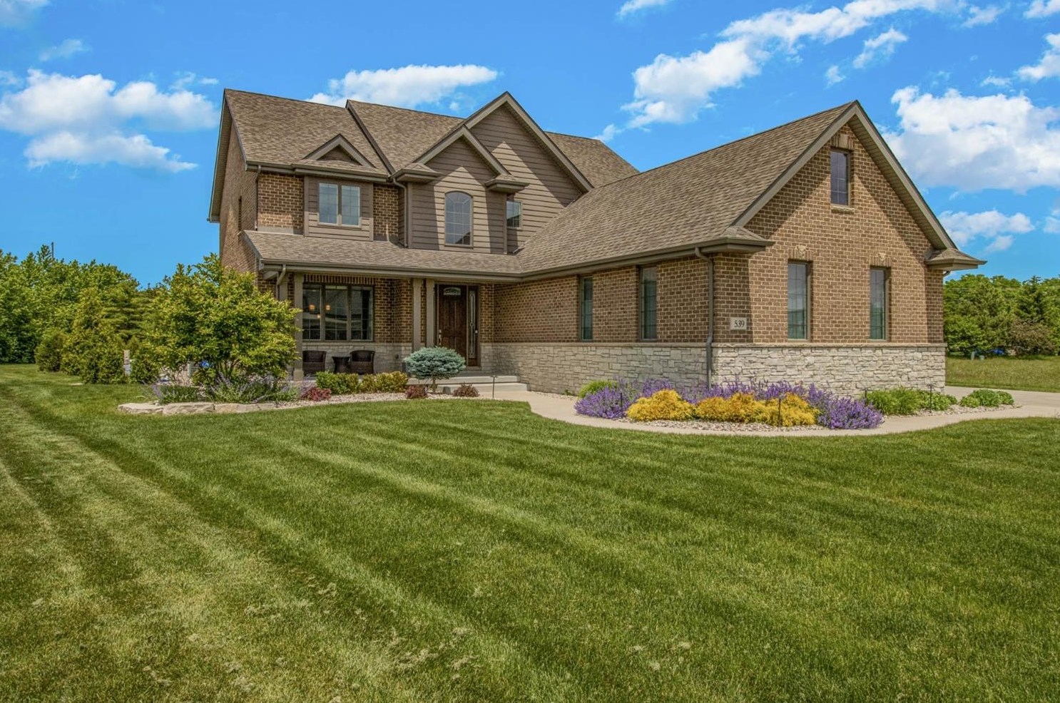 539 Shannon Bridge, Dyer, IN 46311