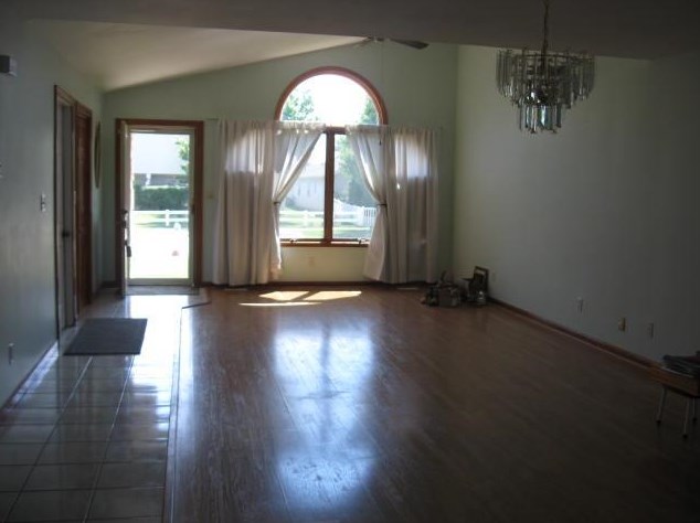 10714 Pike St, Crown Point, IN 46307