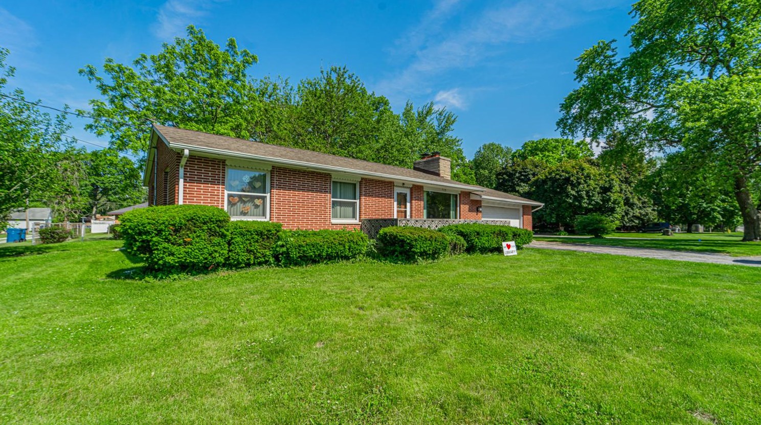 725 11th St, Porter, IN 46304-2964