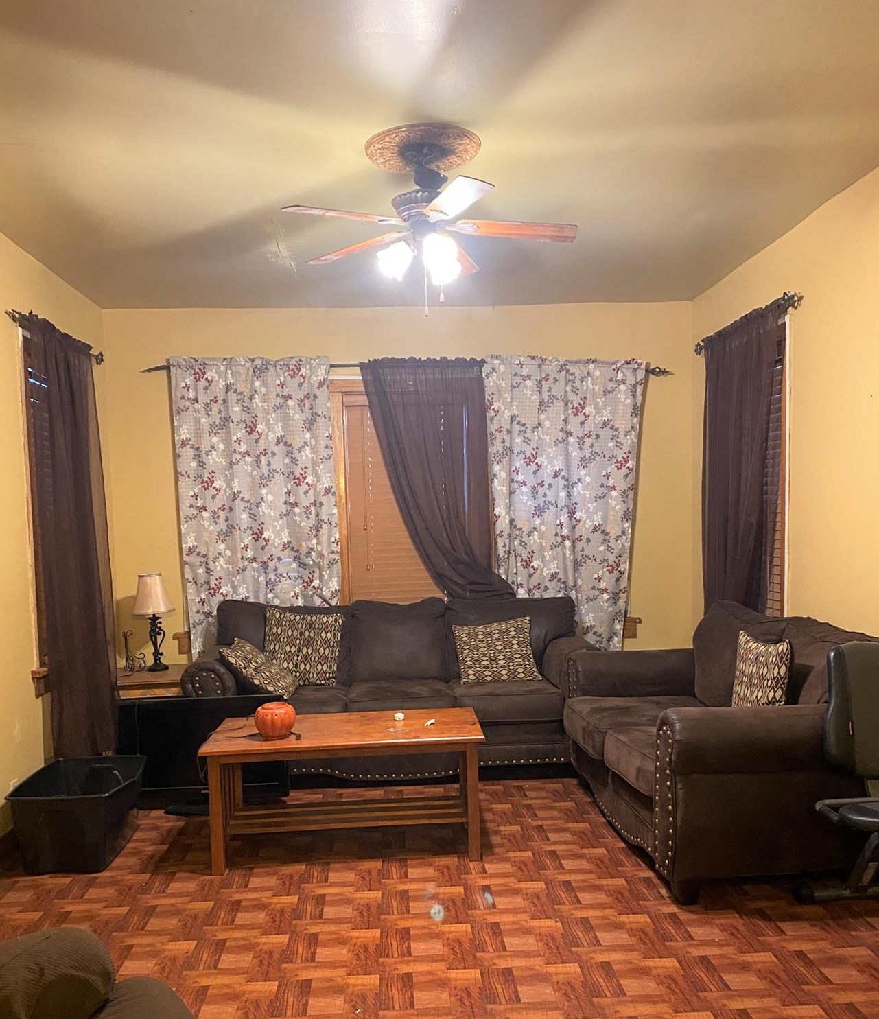 3741 Parrish Ave, East Chicago, IN 46312-2237
