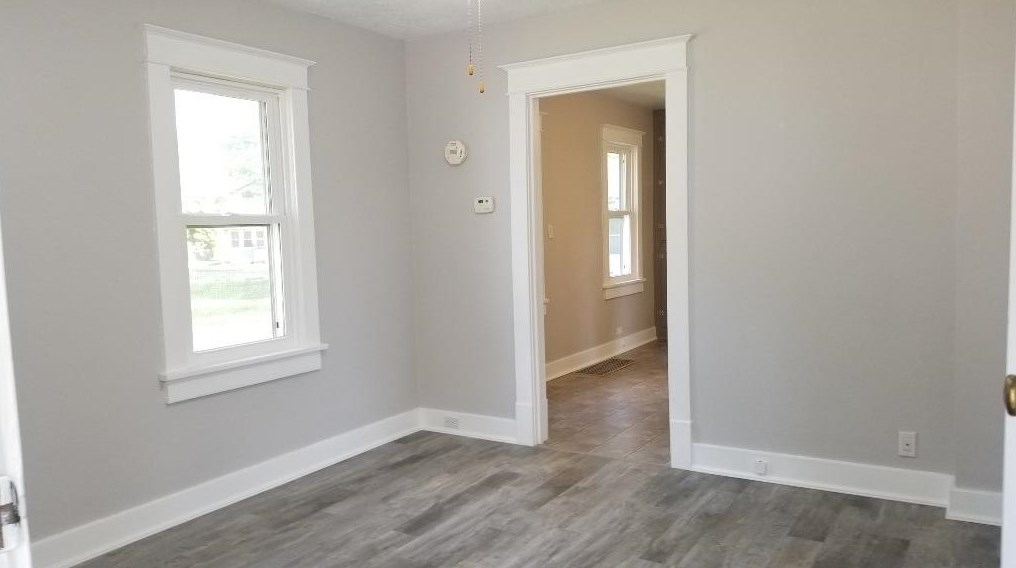 89 Warsaw St, La Porte, IN 46350