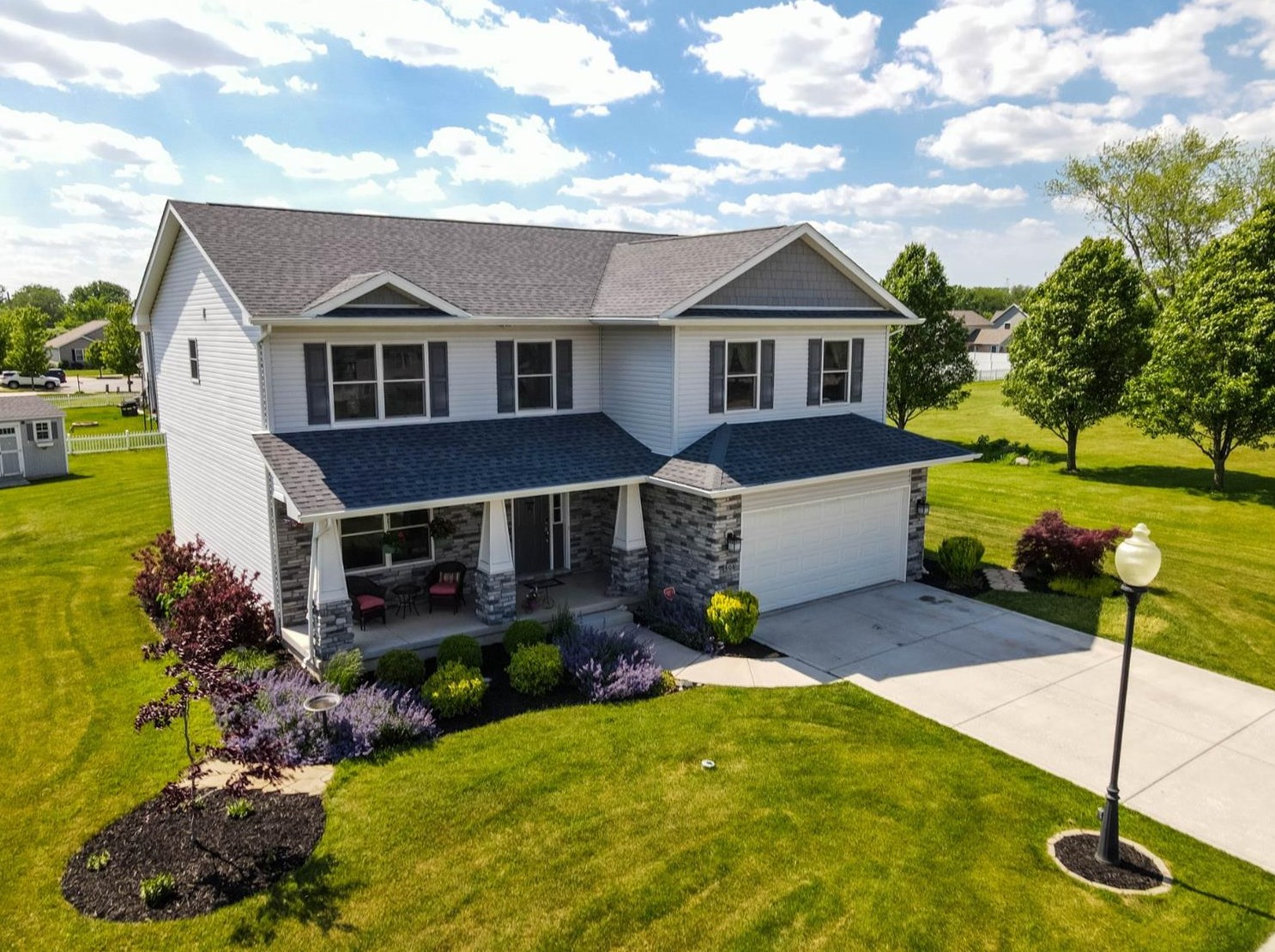 504 Hampton Manor Drive, Valpo, IN 46385