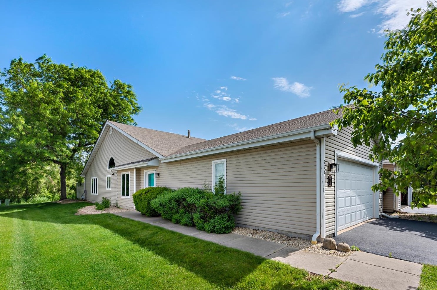 728 E 92nd Ave, Gary, IN 46410