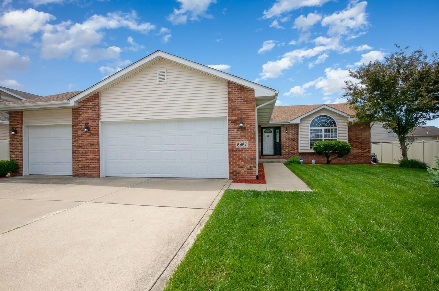 6967 Nancy Ave, Portage, IN 46368-2674