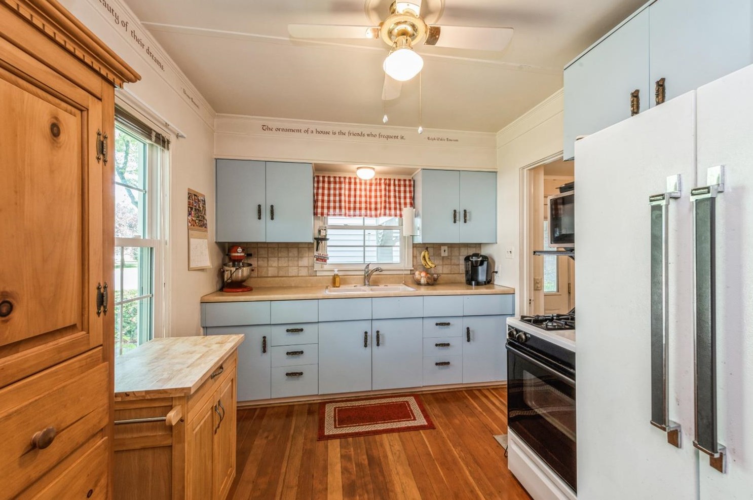 8949 Revere Ct, Hammond, IN 46321