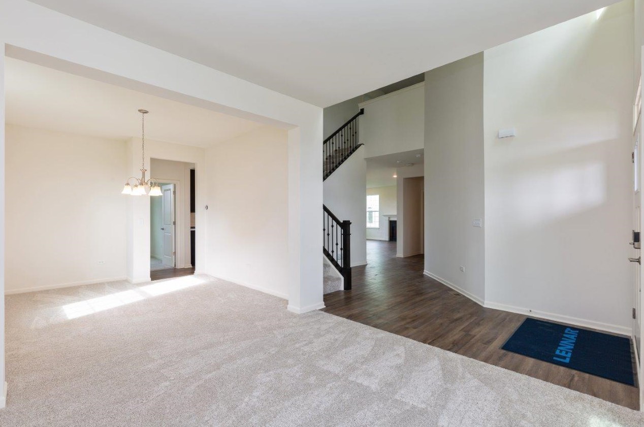 10423 Red Oak Dr, Dyer, IN 46373