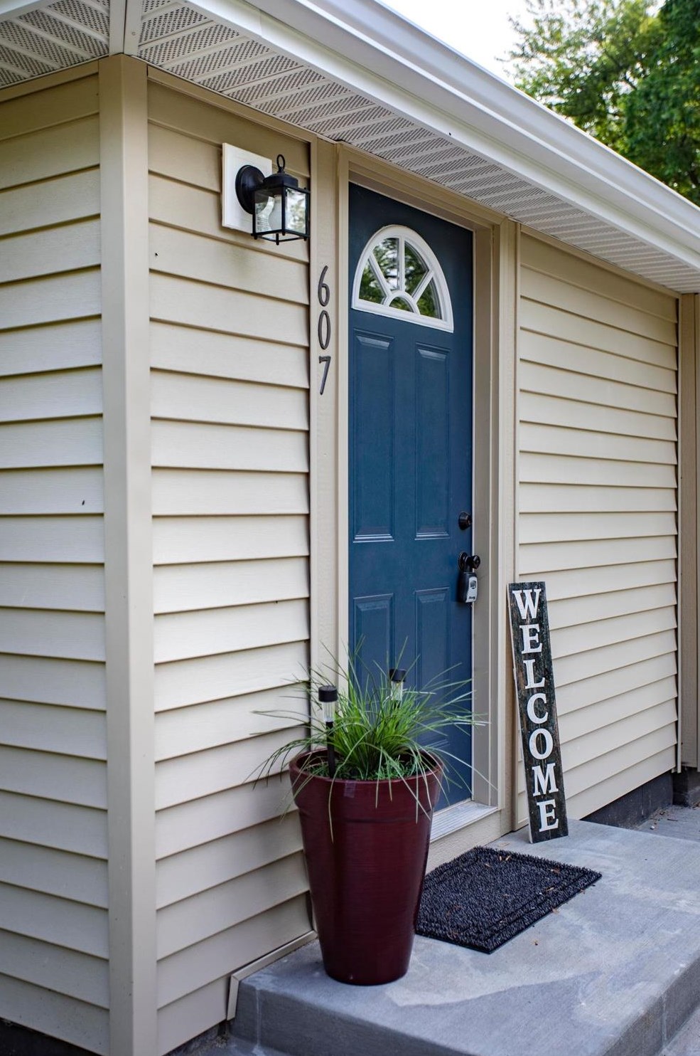 607 Home St, La Porte, IN 46350-2348