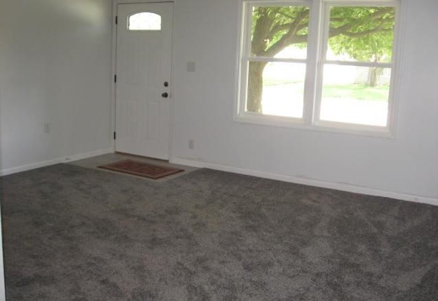 1702 Cedar St, Valpo, IN 46383