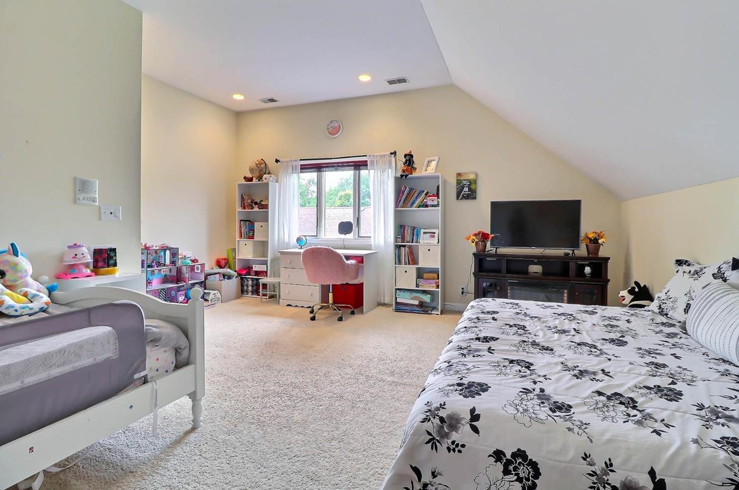 1423 Inverness Ln, Schererville IN  46375-2930 exterior