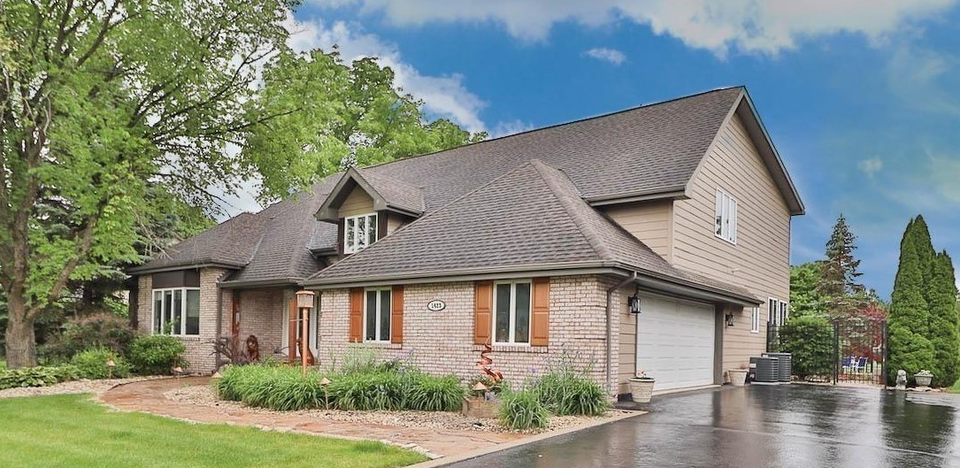 1423 Inverness Ln, Schererville IN  46375-2930 exterior