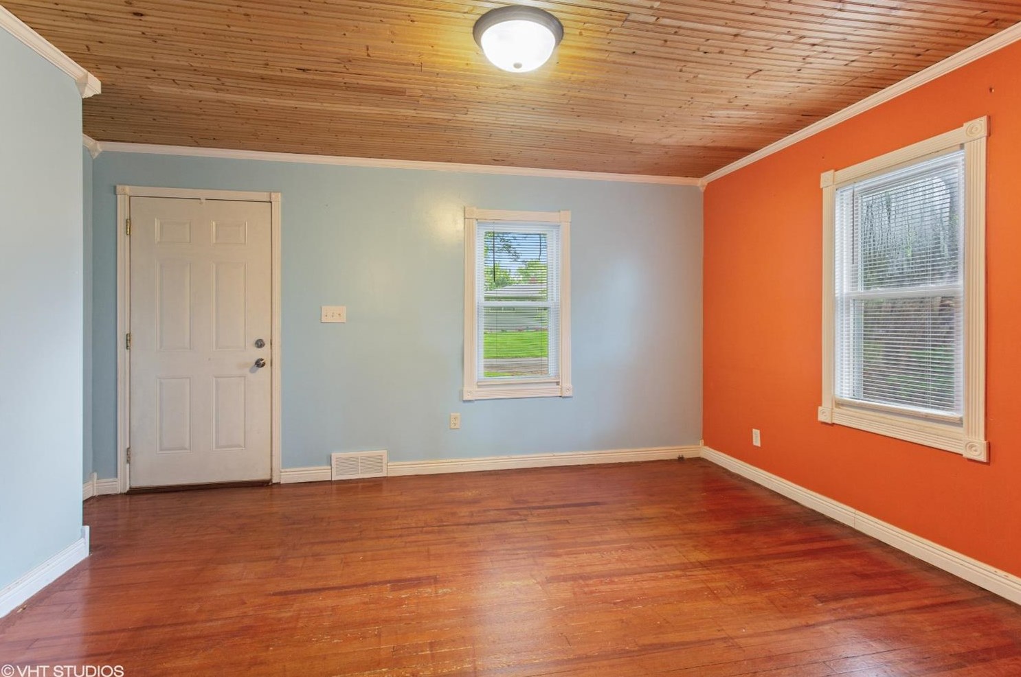 1108 23rd St, La Porte, IN 46350-6512