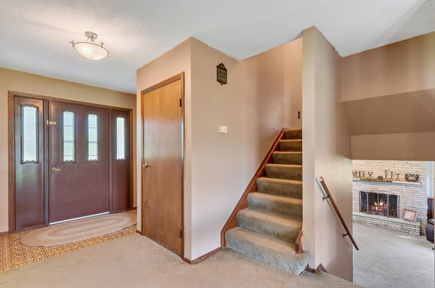 255 S 600 W, Hebron, IN 46341