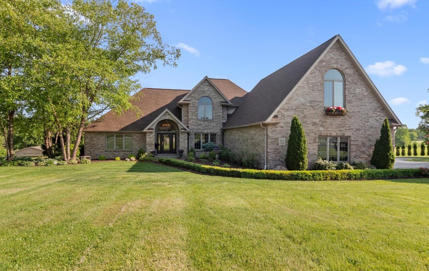 580 W 213 S, Hebron, IN 46341