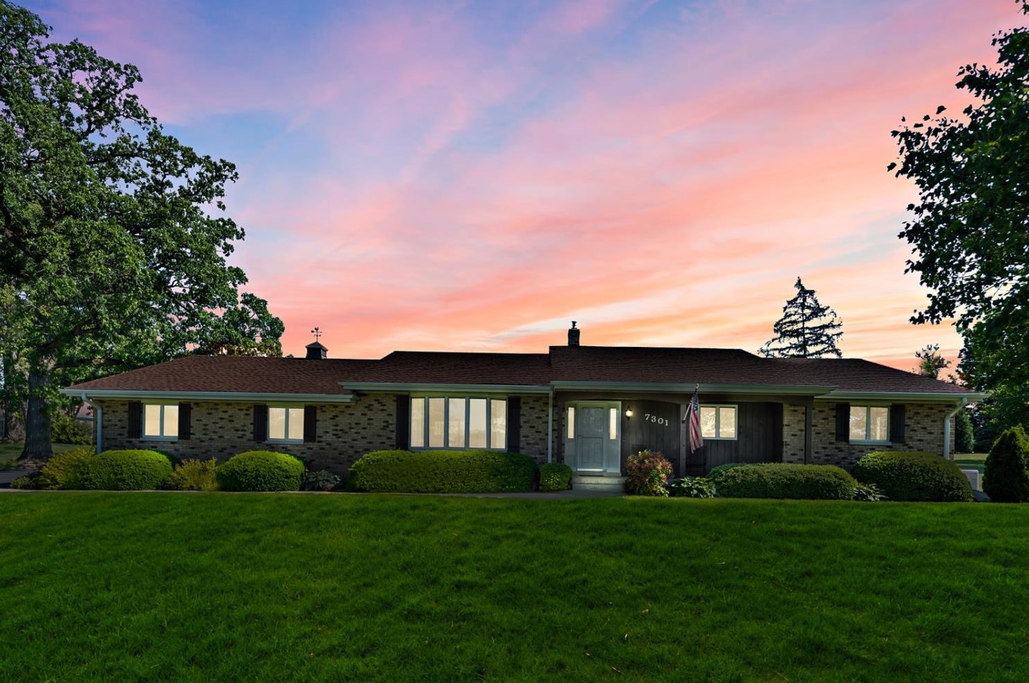 7301 W 90th Ln, Crown Point, IN 46307