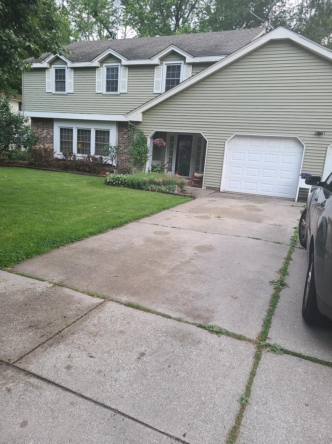 6566 Van Buren St, Gary, IN 46410