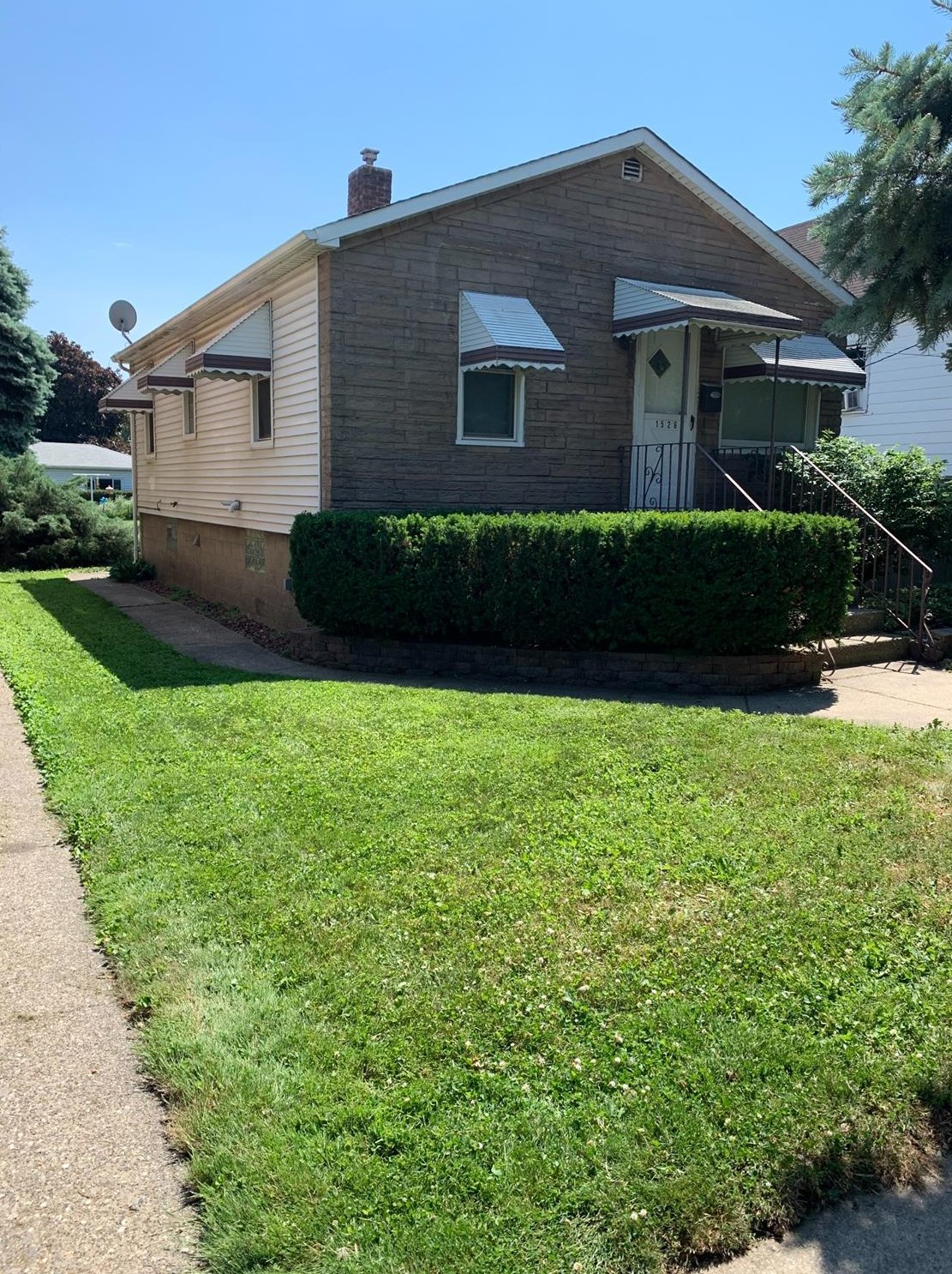 1526 125th St, Whiting, IN 46394
