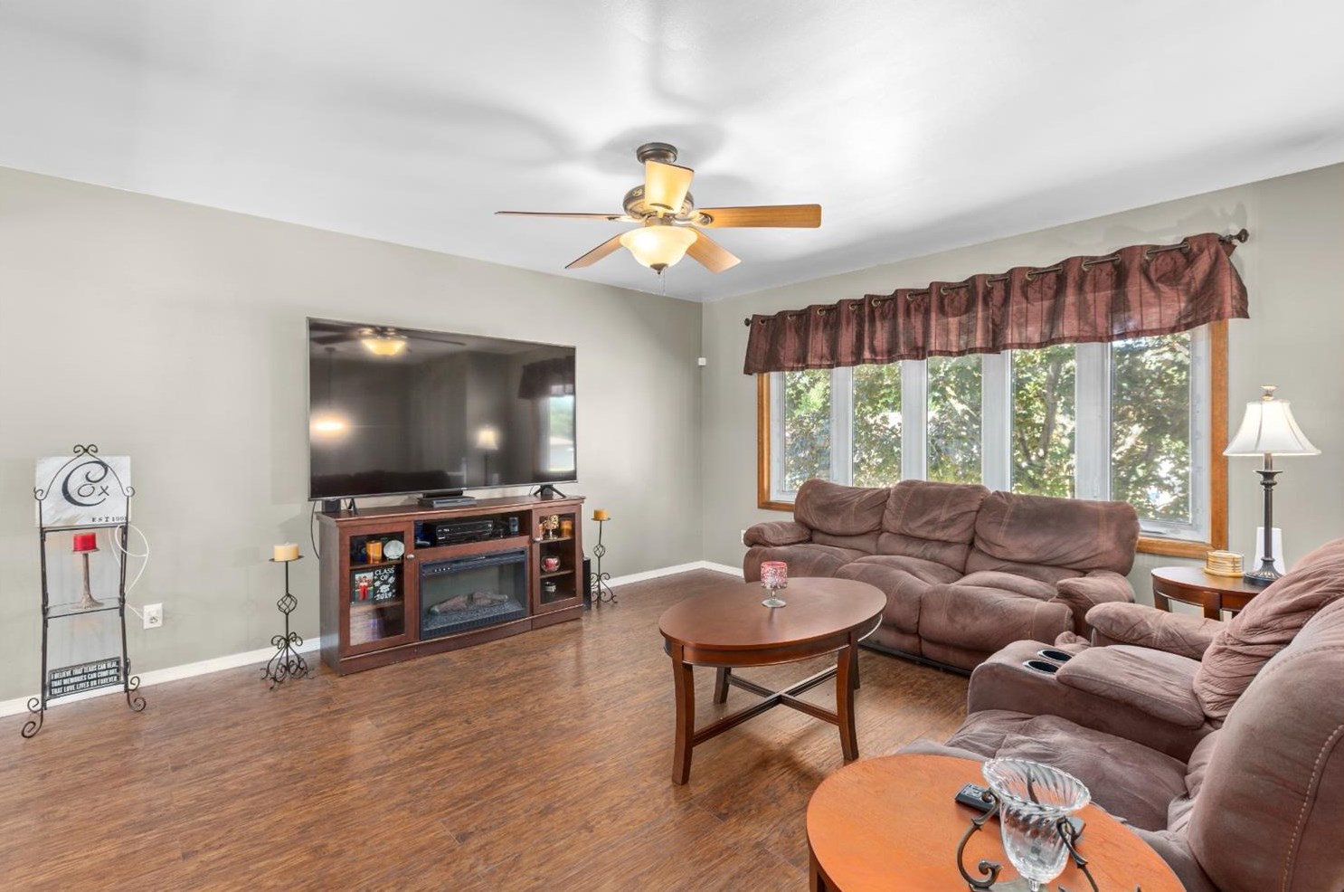 2483 Clydia St, Portage, IN 46368-1801