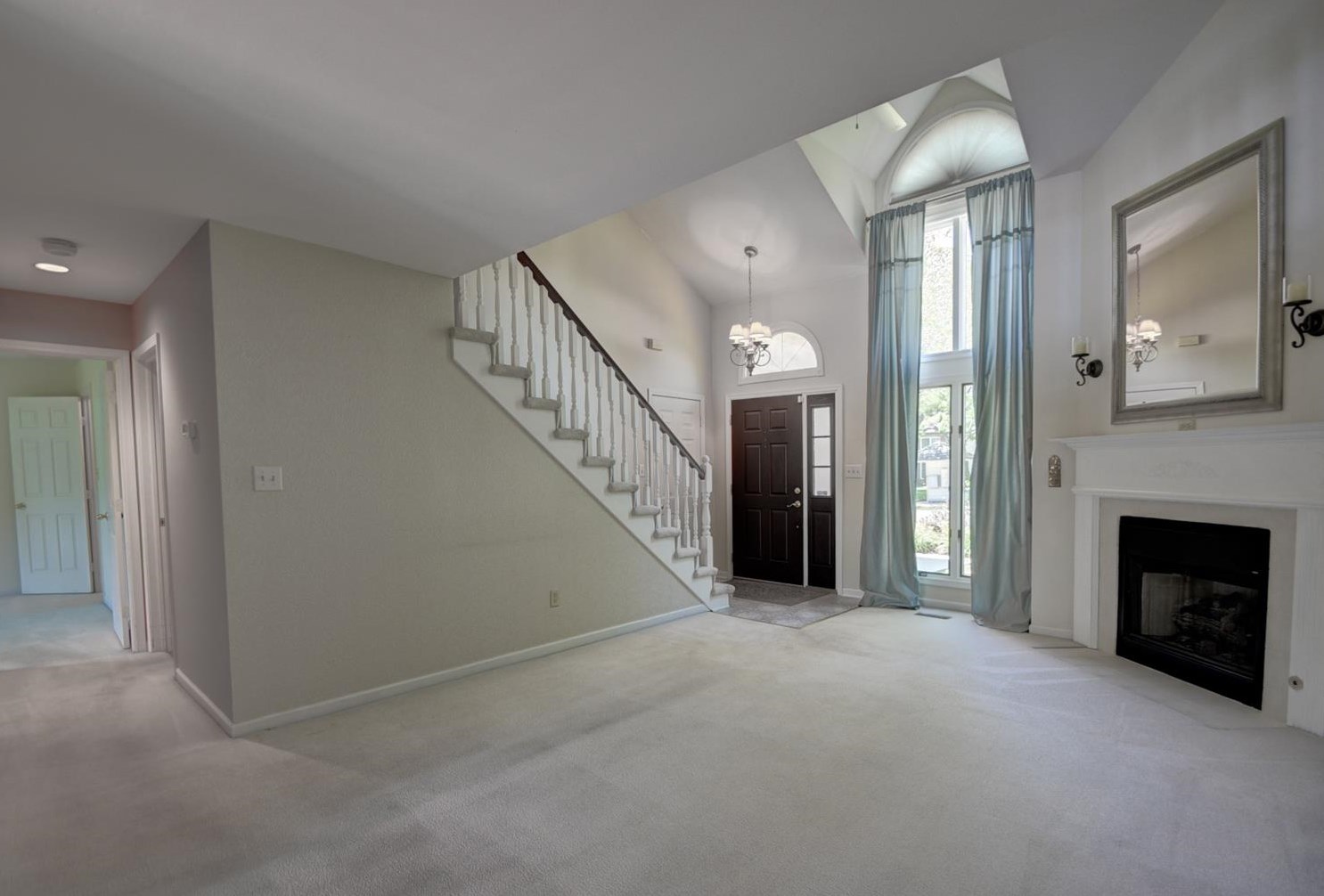9374 Tyler St, Crown Point, IN 46307