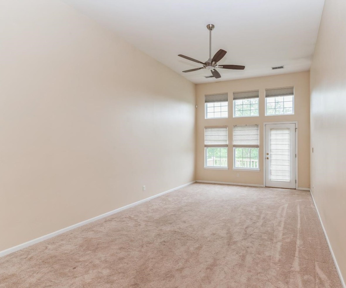 8026 Knickerbocker Pl, Saint John, IN 46311