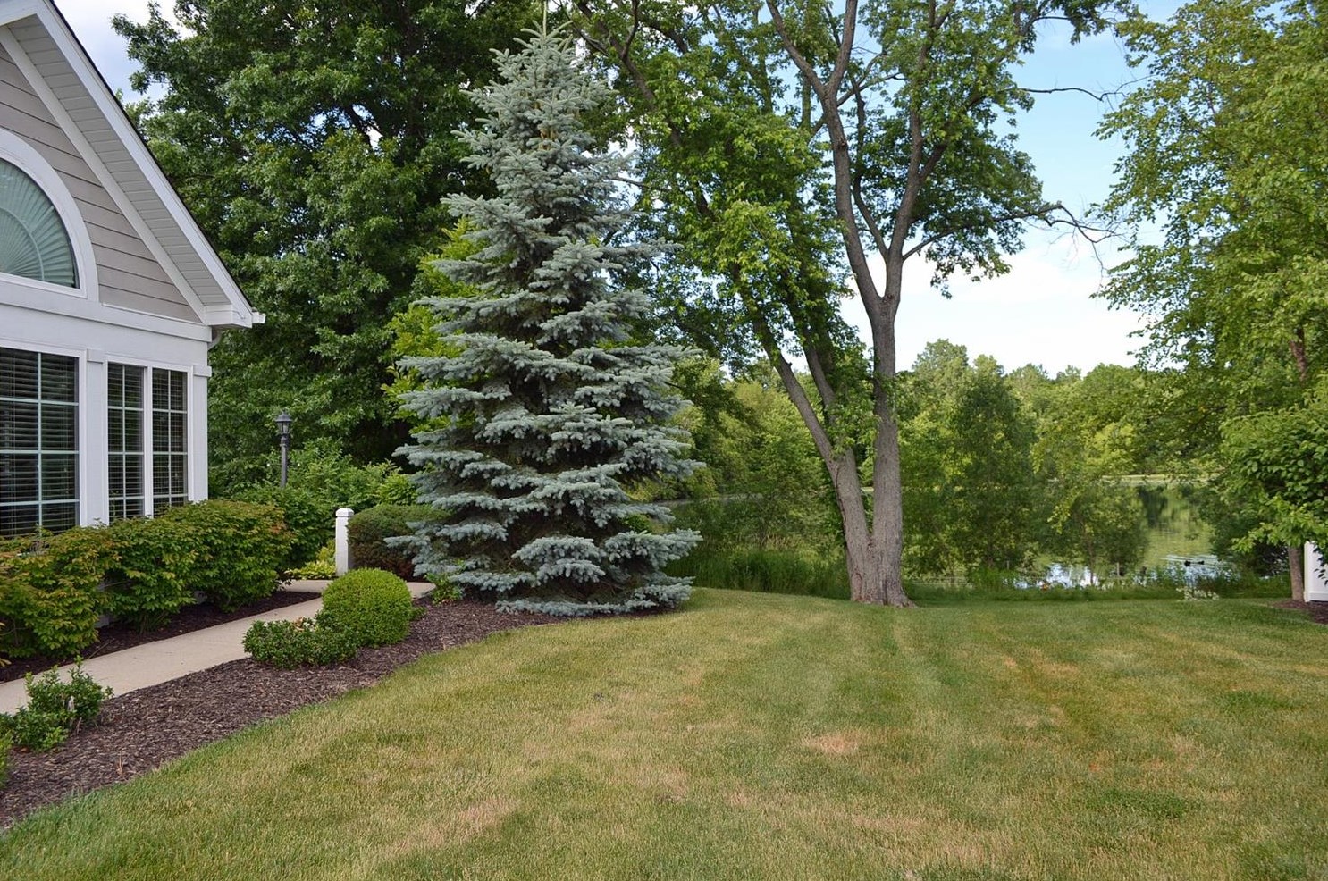 2504 Allison Cir, Valpo, IN 46383