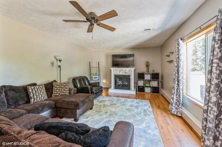 9275 E 200 S, Bass Lake, IN 46534
