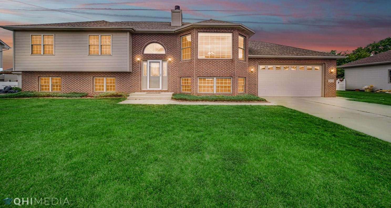 6414 Coronado Ave, Portage, IN 46368-4544
