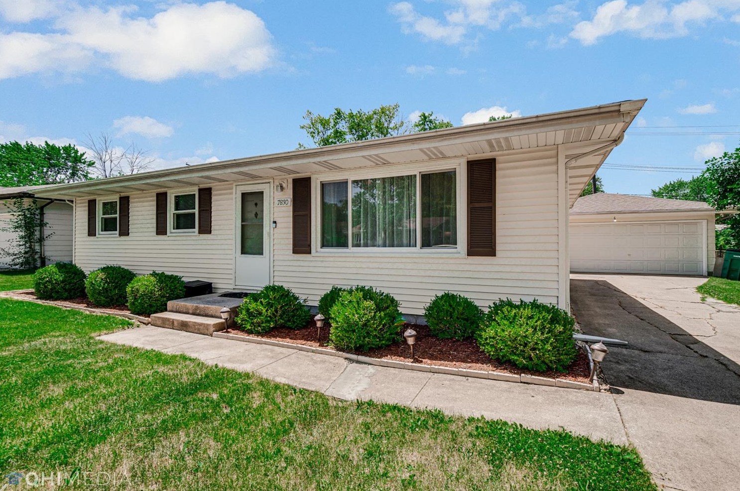 7830 Jennings Pl, Gary, IN 46410